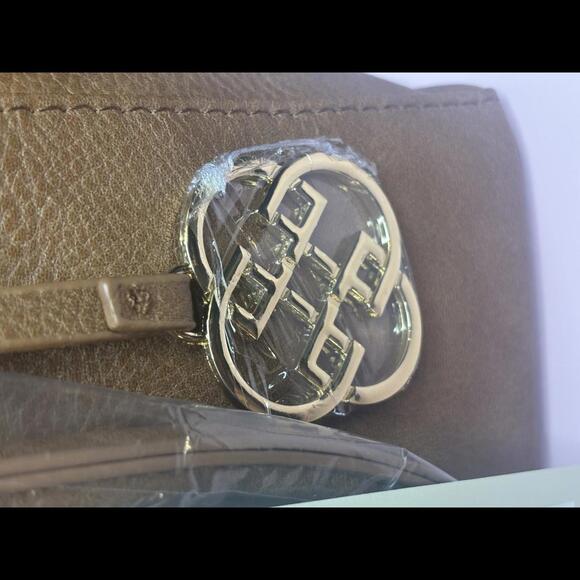 NWT Daisy Fuentes Purse MSRP $88 - Picture 3 of 5